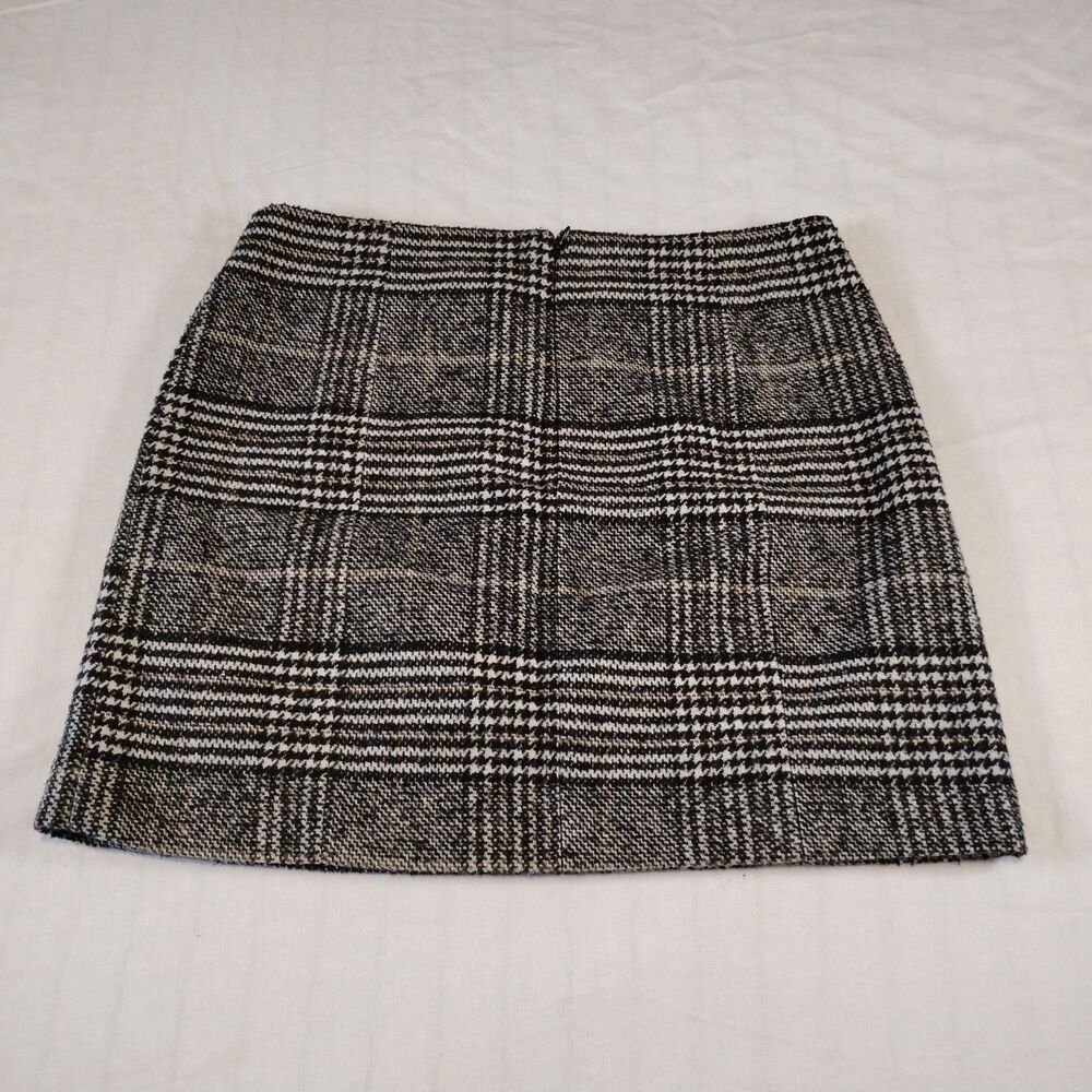 Forever 21 Contemporary Wool Blend Mini Skirt Size Medium Black Plaid - Picture 3 of 8